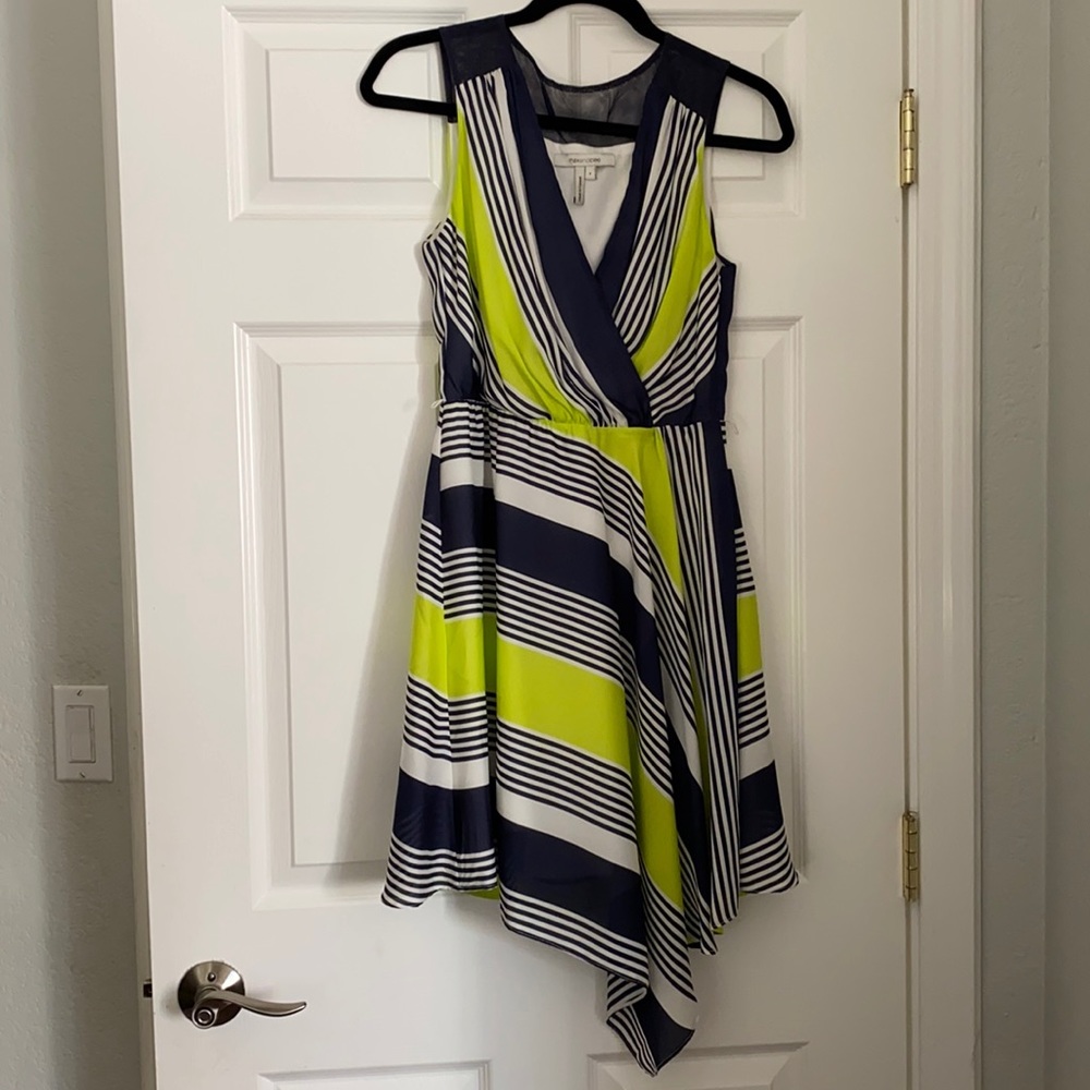 Max and Cleo size 6 deep “V” asymmetrical dress